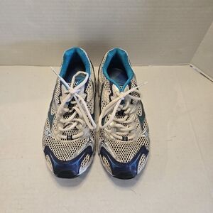 Women running shoes‎